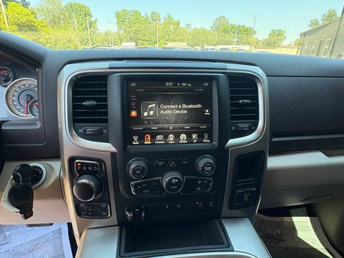 Used 2017 RAM 1500 Big Horn AWD/4WD image 11