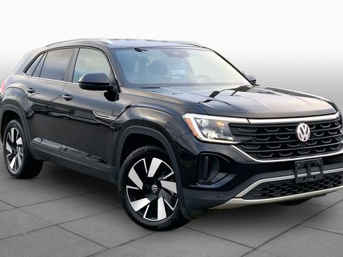 Used 2026 Volkswagen Atlas Cross Sport SE FWD image 3