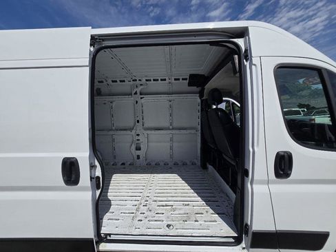 Used 2023 RAM ProMaster 2500 FWD image 15