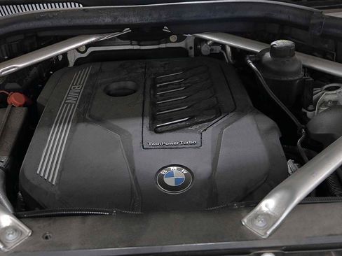 Used 2019 BMW X5 xDrive40i w/ Convenience Package image 16