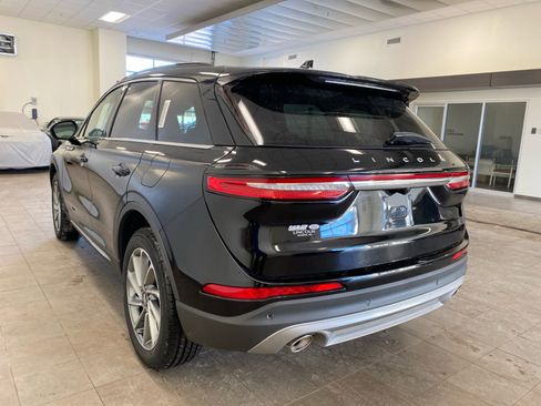 New 2025 Lincoln Corsair AWD w/ Equipment Group 101A image 5