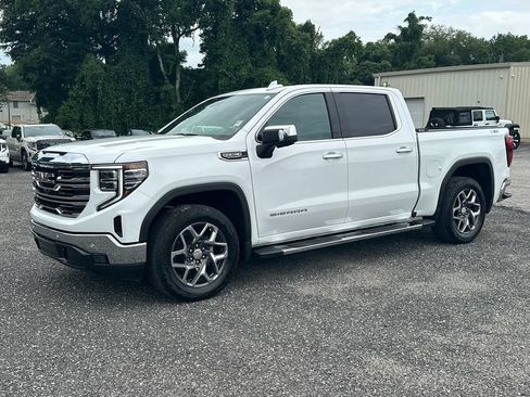 Used 2023 GMC Sierra 1500 SLT w/ SLT Premium Plus Package AWD/4WD image 2