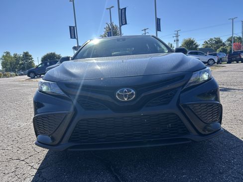 Used 2024 Toyota Camry SE w/ Convenience Package AWD/4WD image 9