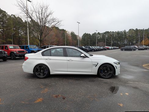 Used 2018 BMW M3 image 4