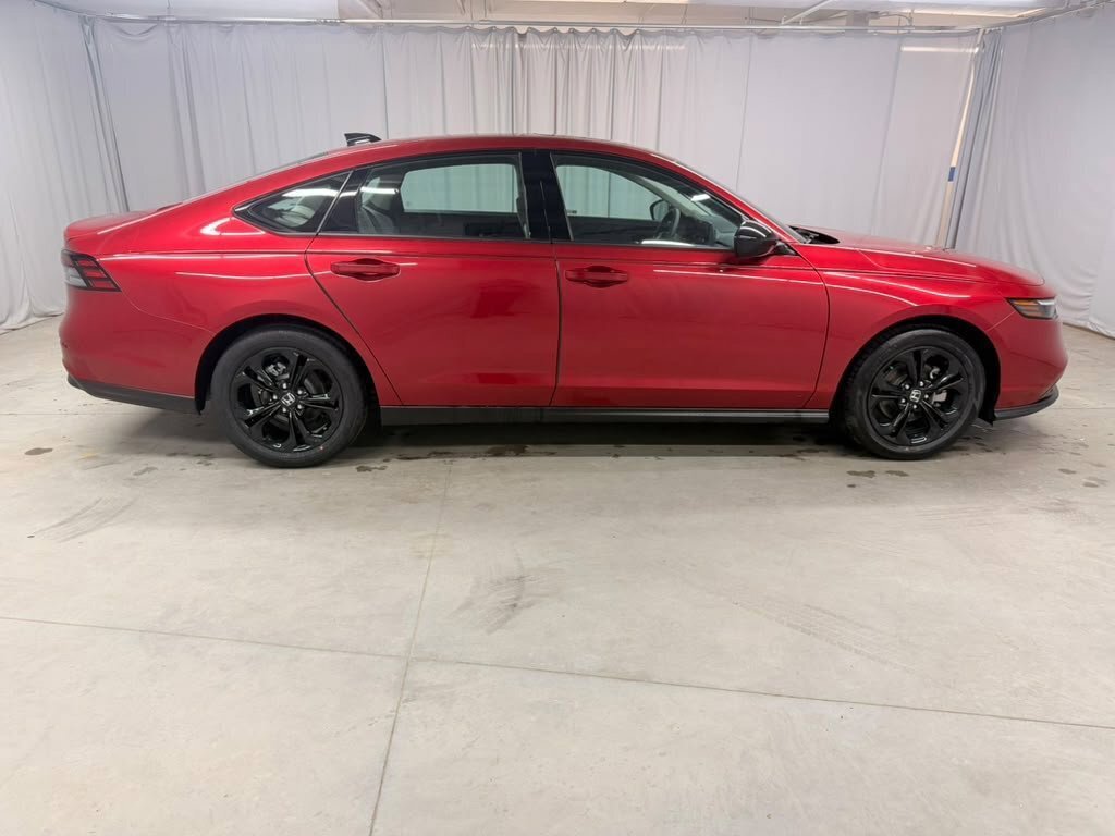 Certified 2025 Honda Accord SE image 17