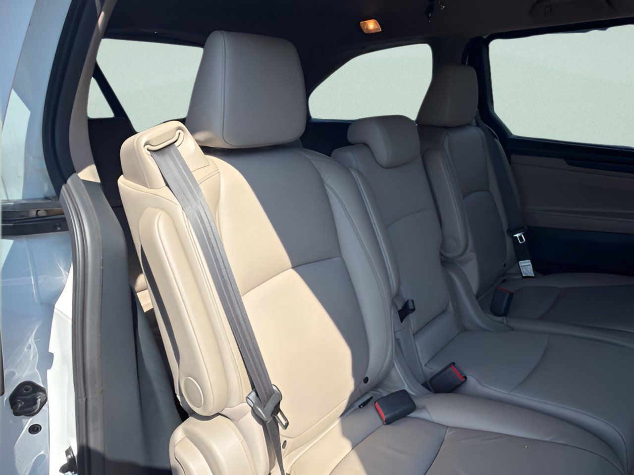 Used 2023 Honda Odyssey Touring image 8