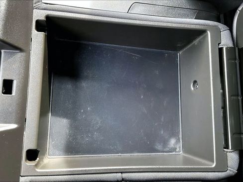 Used 2024 Chevrolet Silverado 1500 LT image 28