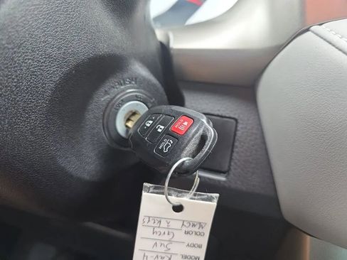 Used 2015 Toyota RAV4 XLE FWD image 31