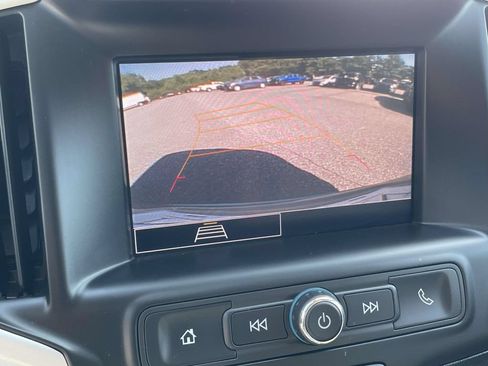 Used 2024 GMC Terrain SLE AWD/4WD image 24