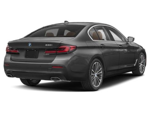 Used 2023 BMW 530i w/ M Sport Package RWD image 2