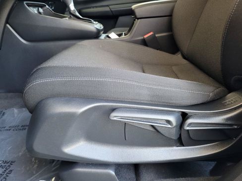 Used 2024 Honda CR-V LX image 22