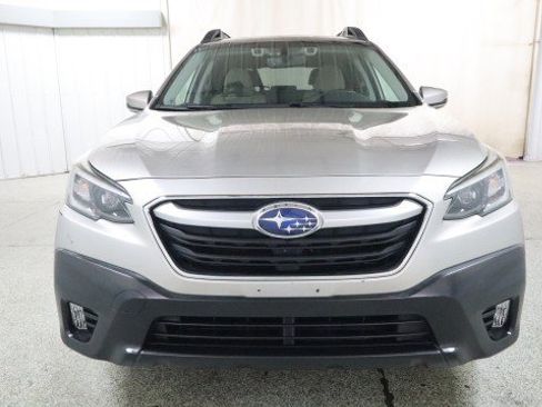Used 2020 Subaru Outback Premium AWD/4WD image 7