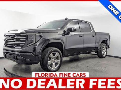 Used 2023 GMC Sierra 1500 SLT AWD/4WD image 1