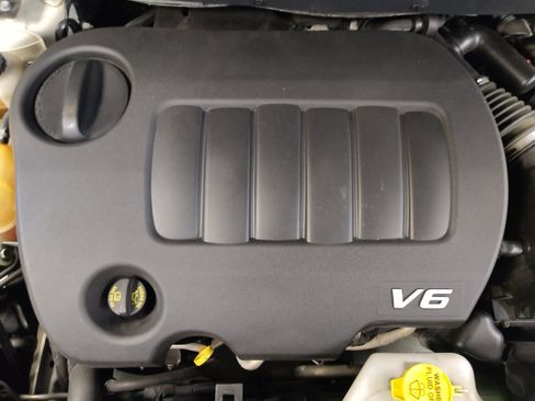 Used 2018 Dodge Journey Crossroad FWD image 30