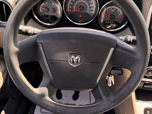 Used 2011 Dodge Caliber Mainstreet FWD image 22