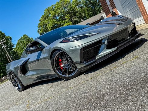 Used 2024 Chevrolet Corvette Stingray Preferred Cpe w/ Stealth Interior Trim Package RWD image 29