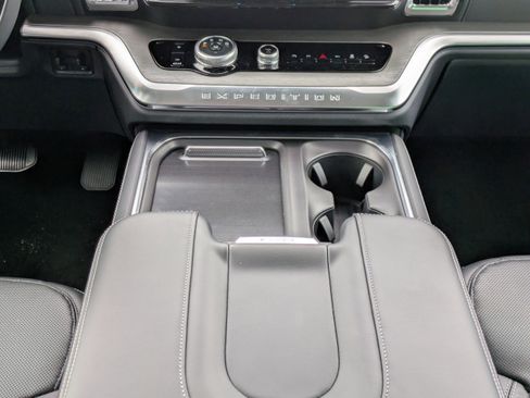 New 2025 Ford Expedition Max Platinum w/ Driver's Package image 18