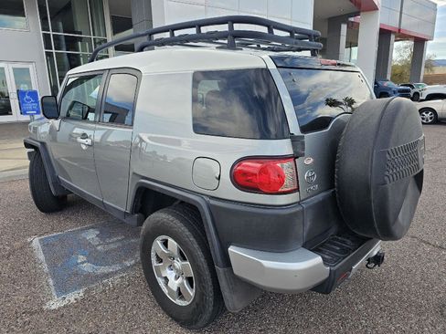 Used 2010 Toyota FJ Cruiser 4WD image 3