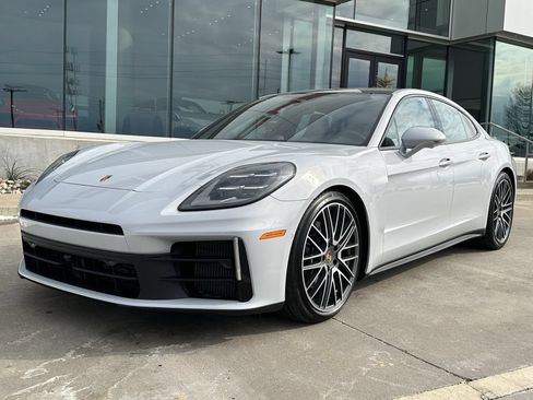 New 2026 Porsche Panamera 4 AWD/4WD image 1