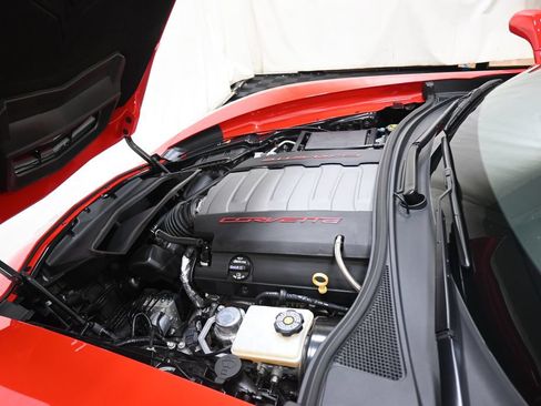 Used 2019 Chevrolet Corvette Stingray Coupe w/ 1LT RWD image 33