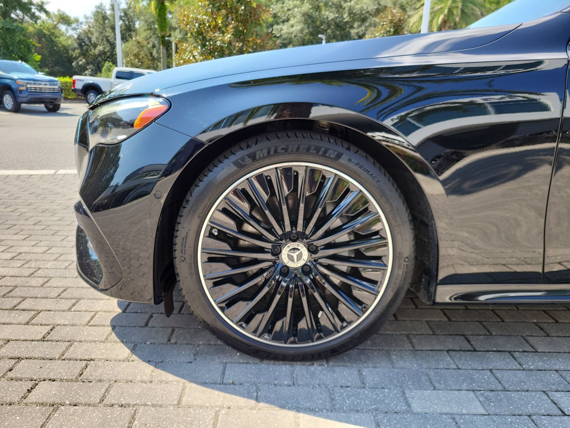 Used 2025 Mercedes-Benz E 350 4MATIC Sedan image 7