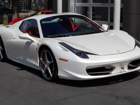 Used 2012 Ferrari 458 Spider RWD image 9