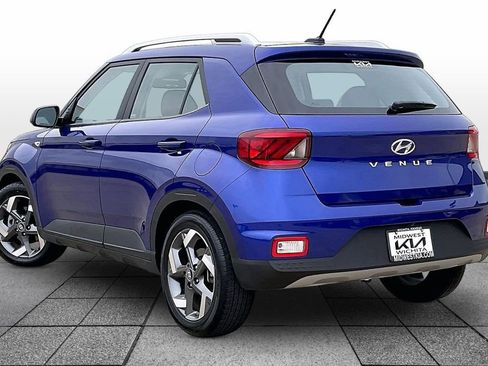 Used 2025 Hyundai Venue SEL FWD image 11