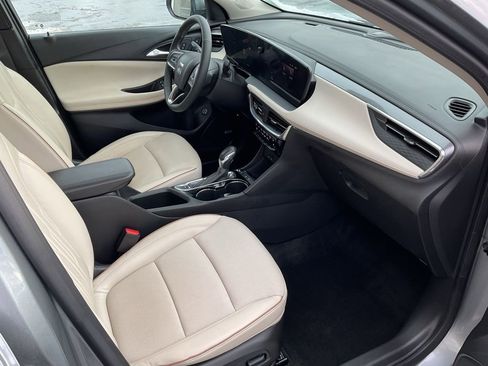 Used 2024 Buick Encore GX Avenir w/ Avenir Convenience Package image 18
