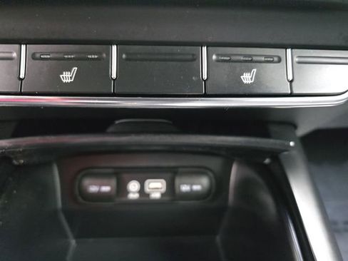 Used 2018 Kia Sorento LX FWD image 39