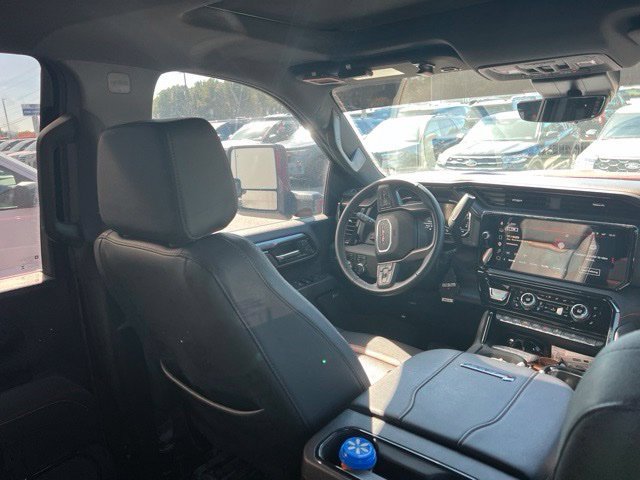 Used 2025 GMC Sierra 2500 AT4 w/ AT4 Premium Plus Package AWD/4WD image 7