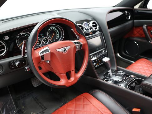 Used 2018 Bentley Flying Spur S V8 w/ Black Edition AWD/4WD image 2