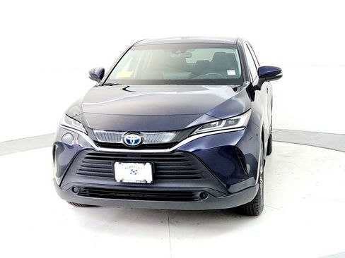 Certified 2023 Toyota Venza LE AWD/4WD image 2