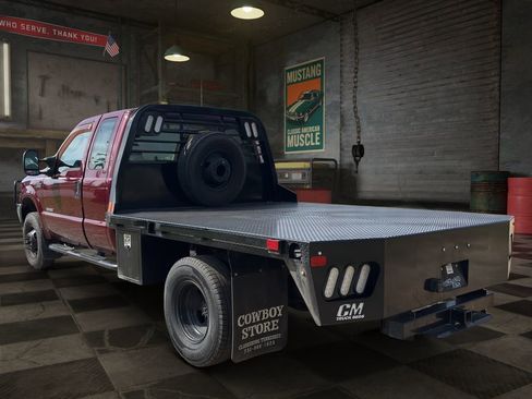 Used 2004 Ford F350 XL image 4