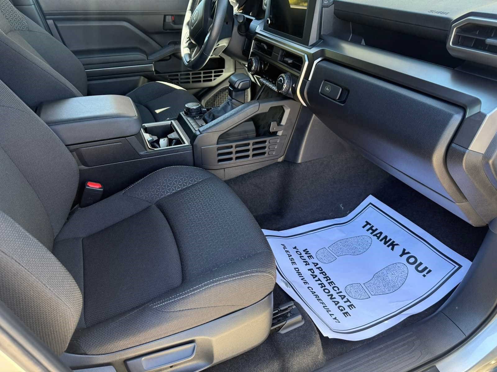 Used 2025 Toyota 4Runner SR5 AWD/4WD image 26