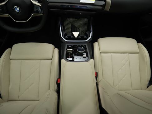 Used 2025 BMW X3 xDrive30i w/ Premium Package AWD/4WD image 17