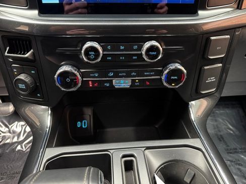 Certified 2022 Ford F150 XLT w/ Equipment Group 302A High image 19