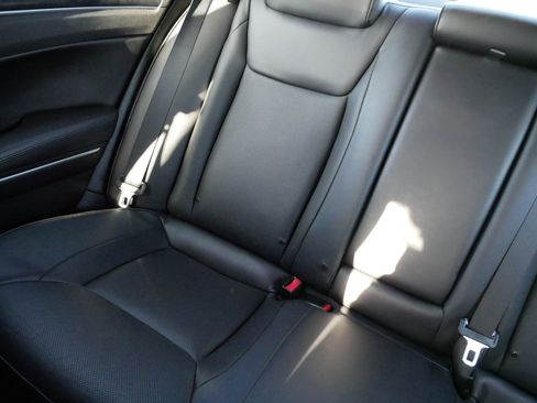 Used 2013 Chrysler 300 C w/ Light Group image 12