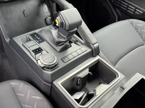 New 2026 Toyota Tacoma SR5 AWD/4WD image 19