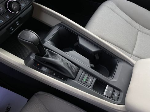 Used 2025 Honda Accord SE image 18