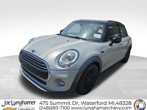 Used 2016 MINI Cooper 4-Door Hardtop FWD image 2