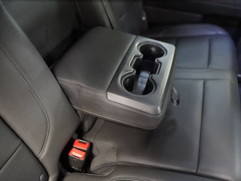 Used 2024 GMC Sierra 1500 SLT RWD image 30