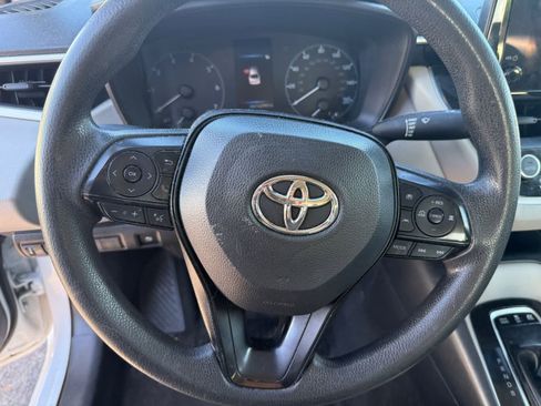 Used 2023 Toyota Corolla LE image 21
