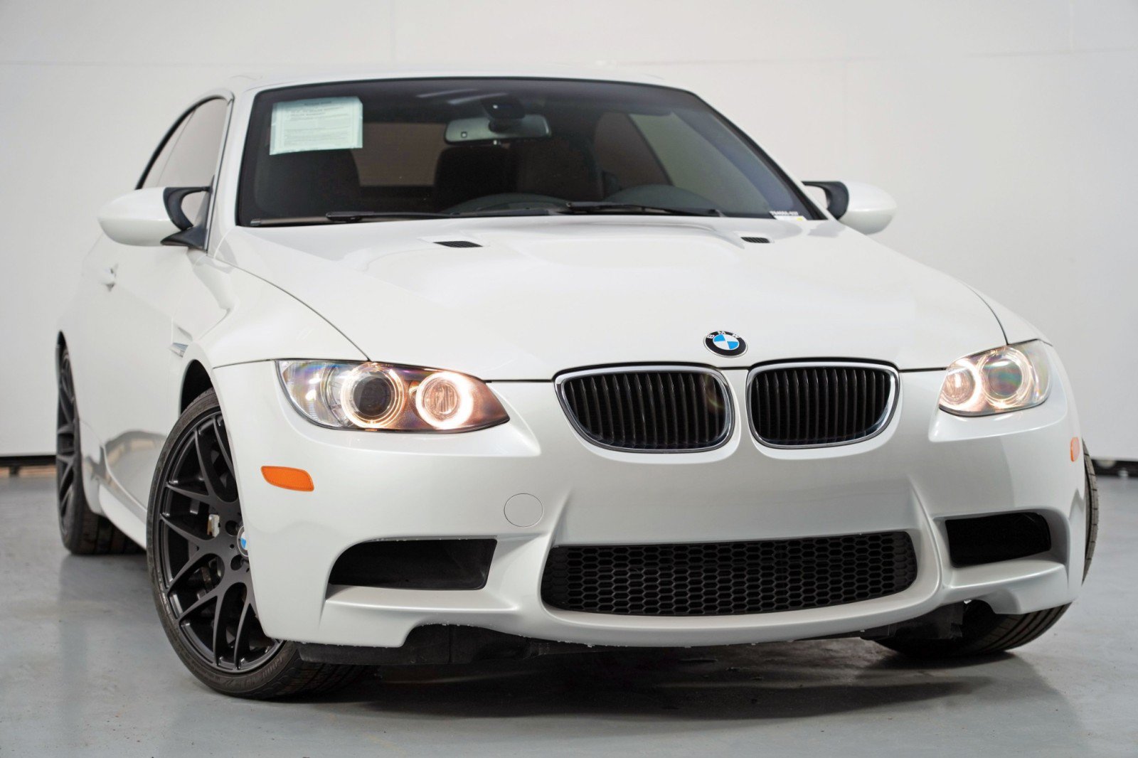 Used 2011 BMW M3 Convertible RWD image 2