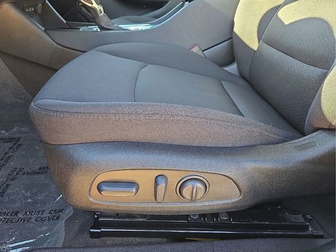 Used 2024 Chevrolet Malibu LT image 24