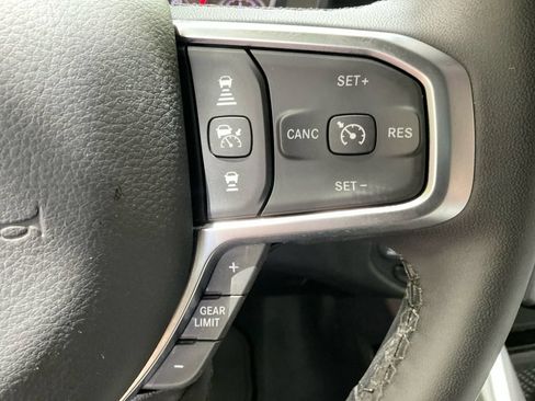 Used 2025 RAM 1500 Big Horn AWD/4WD image 34