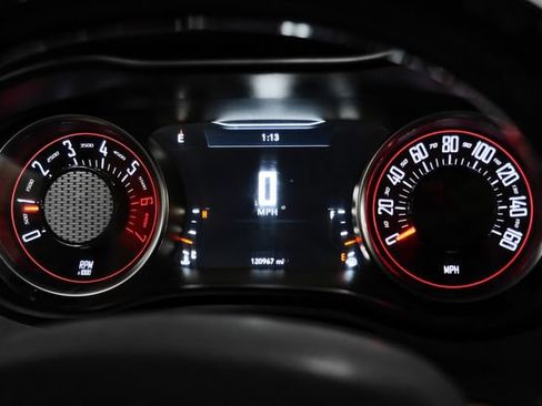 Used 2017 Dodge Challenger R/T RWD image 15