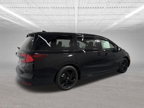 Used 2024 Honda Odyssey Sport image 6
