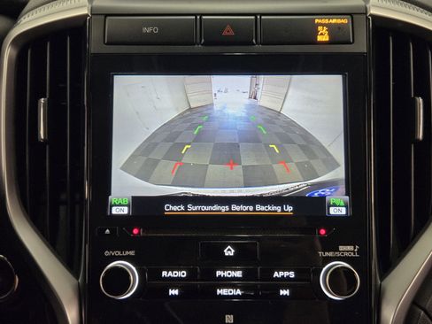 Used 2020 Subaru Ascent Premium w/ Convenience Package image 18