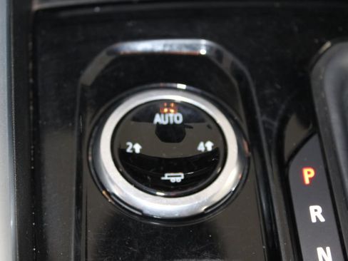 Used 2023 Chevrolet Colorado W/T w/ WT Convenience Package II AWD/4WD image 36