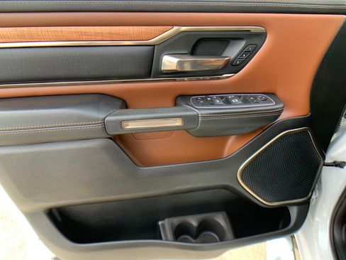 Used 2022 RAM 1500 Limited w/ Body Color Bumper Group image 11